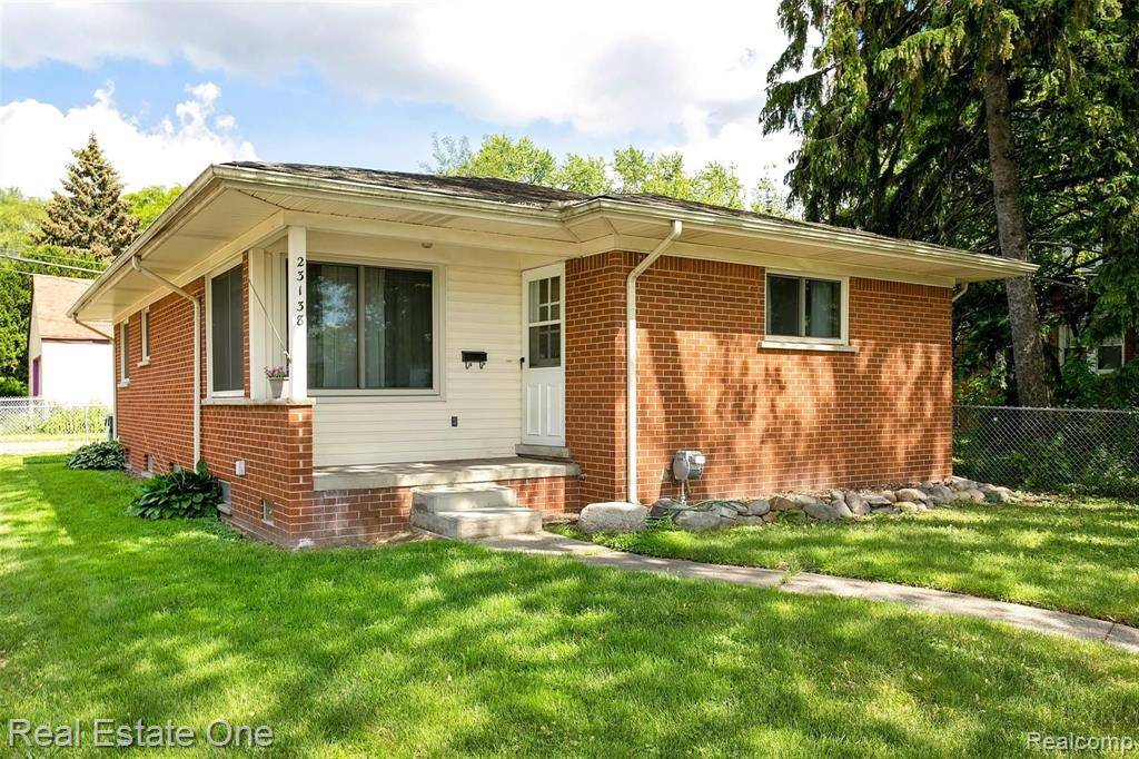 23138 Pilgrim Avenue, Hazel Park, MI 48030