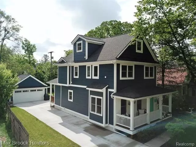 917 CHEROKEE Avenue, Royal Oak, MI 48067