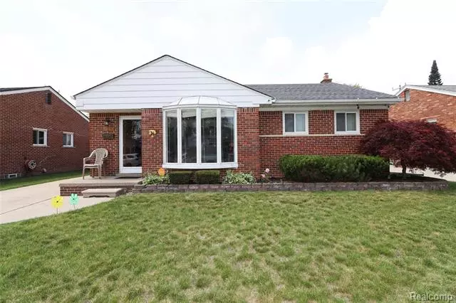 8463 WINSTON LANE, Dearborn Heights, MI 48127