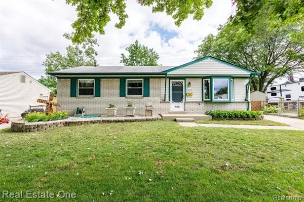 38735 MONMOUTH Street, Westland, MI 48186