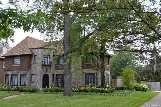 Grosse Pointe Park, MI 48230,1385 Berkshire