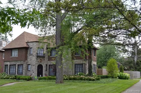 1385 Berkshire, Grosse Pointe Park, MI 48230