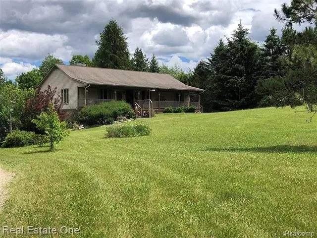 875 LOCKWOOD Road, Ortonville, MI 48462