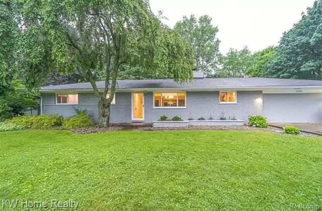 32001 STAMAN Court, Farmington Hills, MI 48336