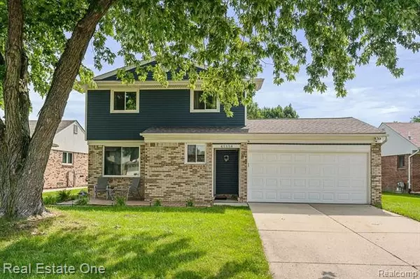 45558 HEATHERWOODE LANE, Macomb, MI 48044