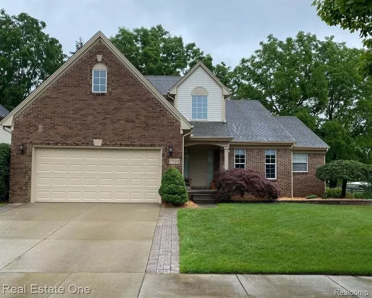 2528 FLORENCE Drive, Rochester Hills, MI 48309