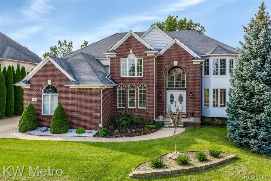947 Majestic Drive, Rochester Hills, MI 48306