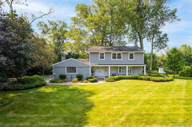24441 S Cromwell Drive, Franklin Vlg, MI 48025