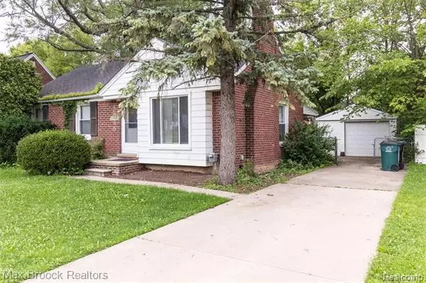 13660 Lincoln Street, Oak Park, MI 48237