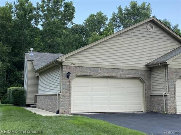 37430 N DIANNE LANE, New Boston, MI 48164