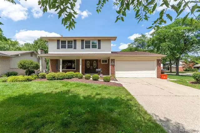 38484 LANCASTER Street, Livonia, MI 48154