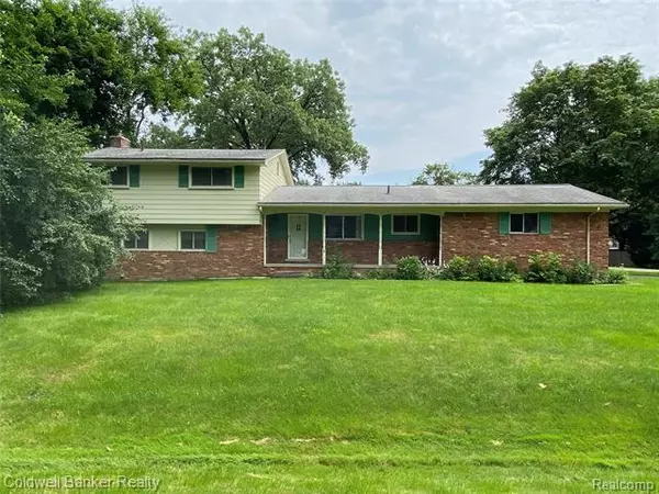 32499 Chesterbrook Street, Farmington Hills, MI 48334