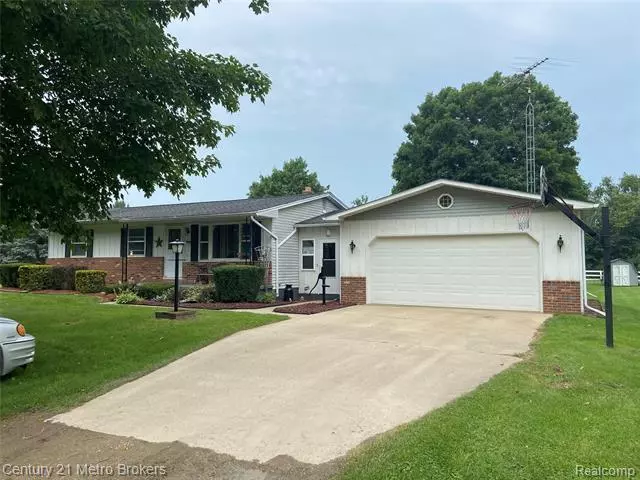 6350 ARBELA Road, Millington, MI 48746