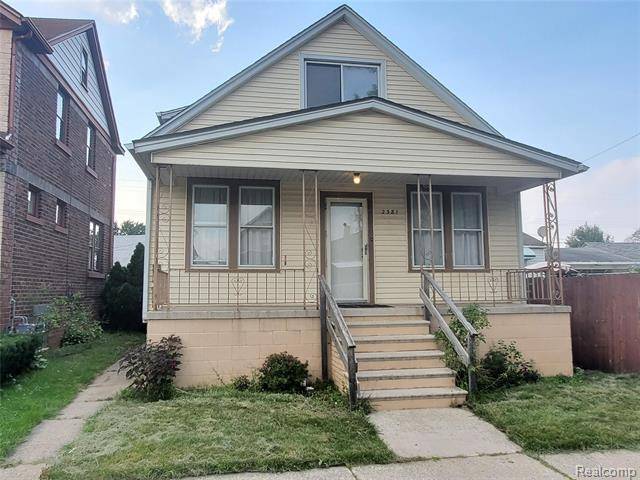 2381 ZINOW Street, Hamtramck, MI 48212