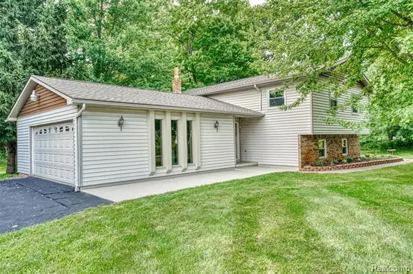 4538 MASON Road, Howell Twp, MI 48843