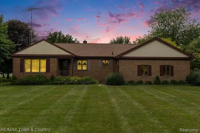 8303 LENNON Road, Clayton Twp, MI 48473
