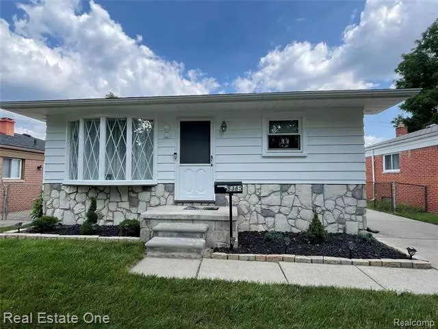 5385 WEDDELL Street, Dearborn Heights, MI 48125