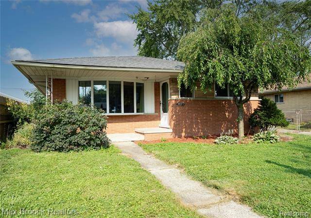 35311 GOLDEN Drive, Clinton Twp, MI 48035