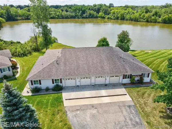 1123 LAKE SHORE Circle, Grand Blanc, MI 48439