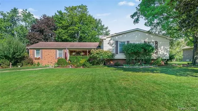 36224 QUAKERTOWN Lane, Farmington Hills, MI 48331