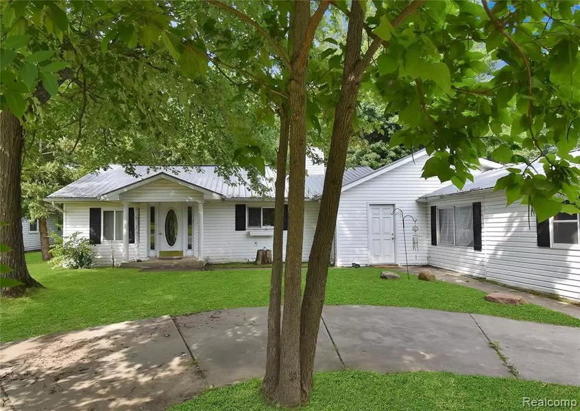 296 S SAGINAW Street, Montrose, MI 48457