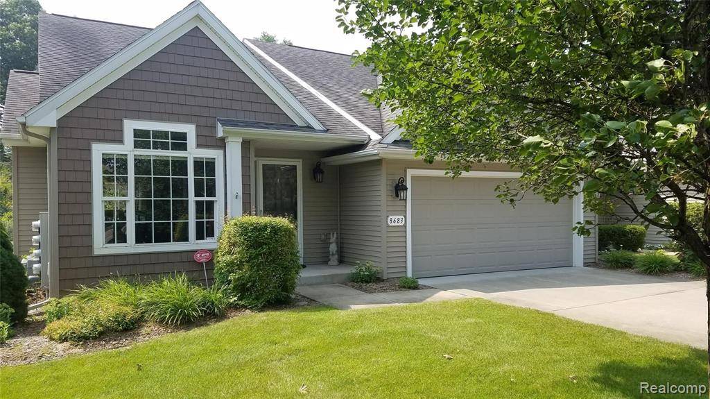 8683 OAKLAND HILLS Circle,  Portage,  MI 49024