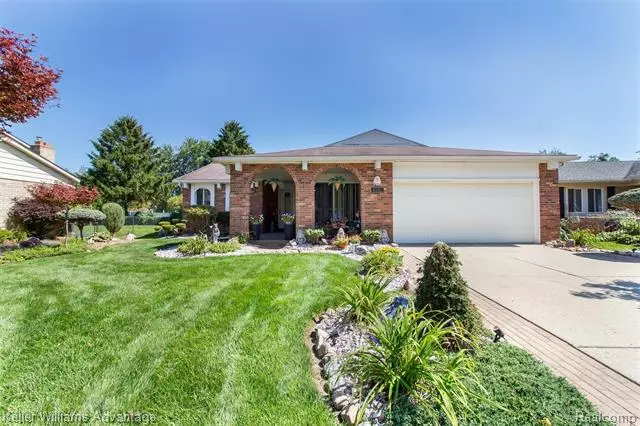 6192 RUNNYMEADE Drive, Canton, MI 48187