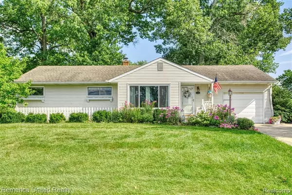 538 ROSELANE Drive, Howell, MI 48843