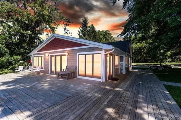 350 N LAKE Street, Grass Lake Vlg, MI 49240