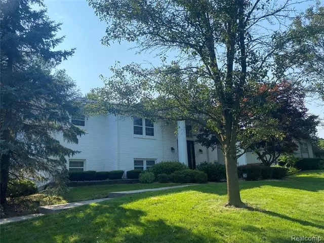 Troy, MI 48098,6853 KILLARNEY Drive