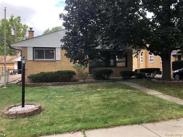 24717 URSULINE Street, St. Clair Shores, MI 48080