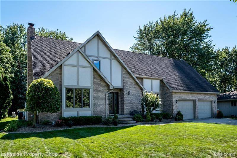 23624 Ronita Drive, Macomb Twp, MI 48042