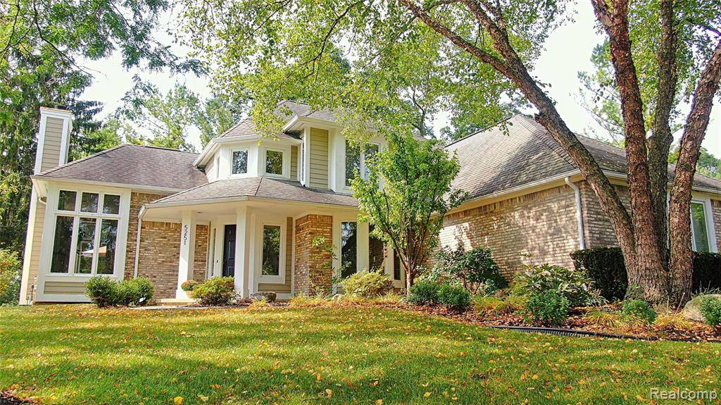 5251 HURON HILLS Drive, Commerce Twp, MI 48382