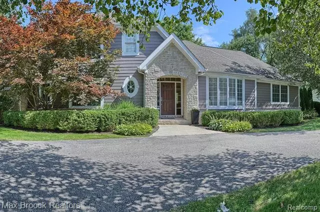 6323 THURBER Road, Bloomfield Hills, MI 48301