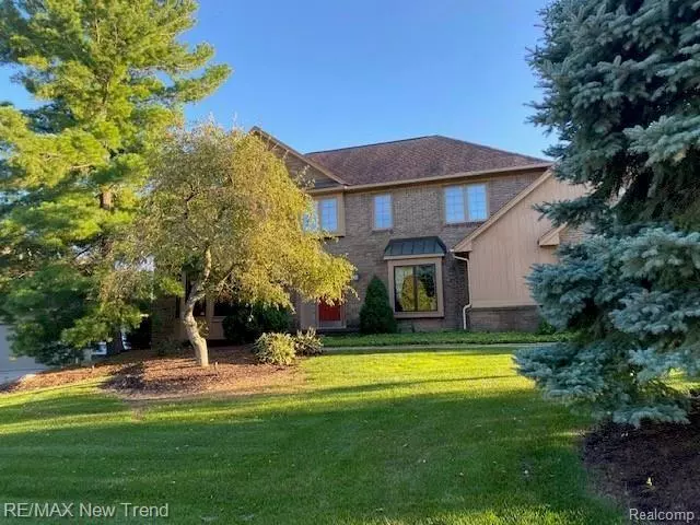 21777 SHEFFIELD Drive, Farmington Hills, MI 48335