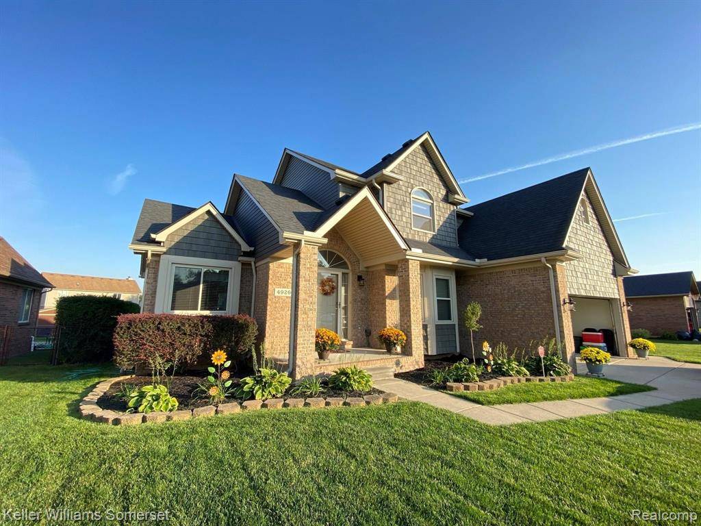 49260 BERKSHIRE Drive, Chesterfield Twp, MI 48047