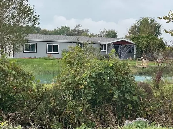 7070 MCKINLEY Road, Cottrellville Twp, MI 48039