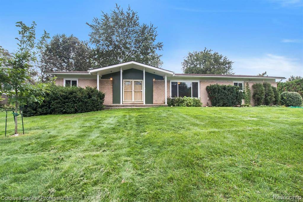 6479 Canmoor Drive, Troy, MI 48098