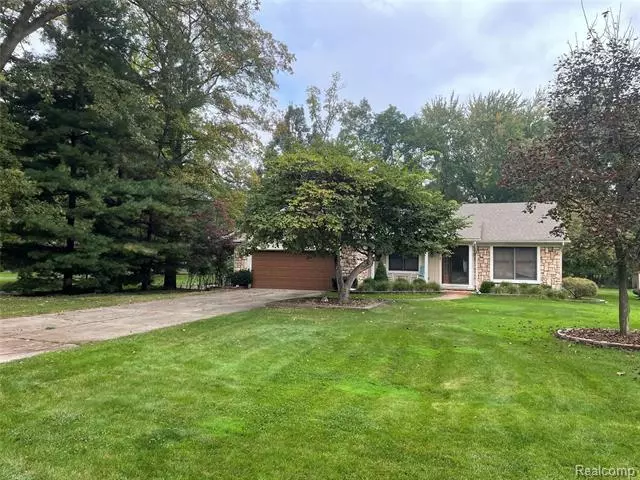 29748 PURITAN Street, Livonia, MI 48154