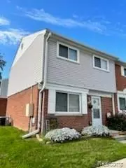 32041 Williamsburg, St. Clair Shores, MI 48082