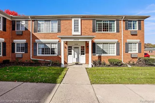 20836 WILDWOOD Drive 214, Harper Woods, MI 48225