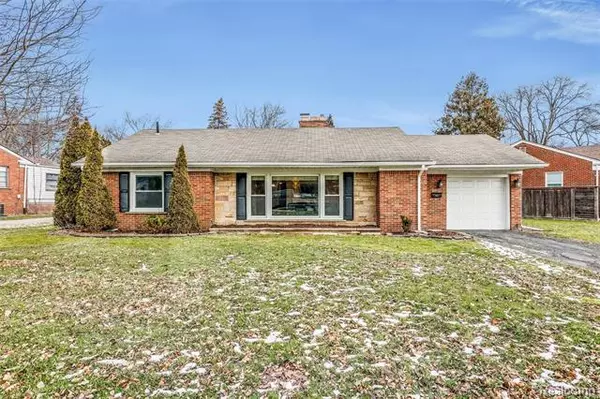 2412 HAWKINS Avenue, Royal Oak, MI 48073