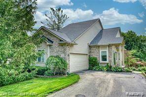 619 MILL POINTE Drive, Milford Vlg, MI 48381