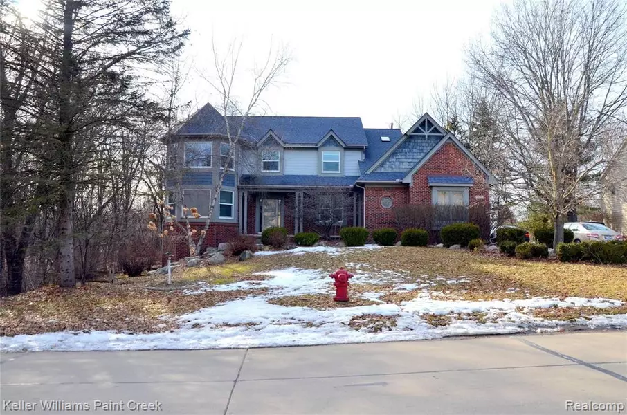 275 INDIAN TRAIL, Lake Orion, MI 48362