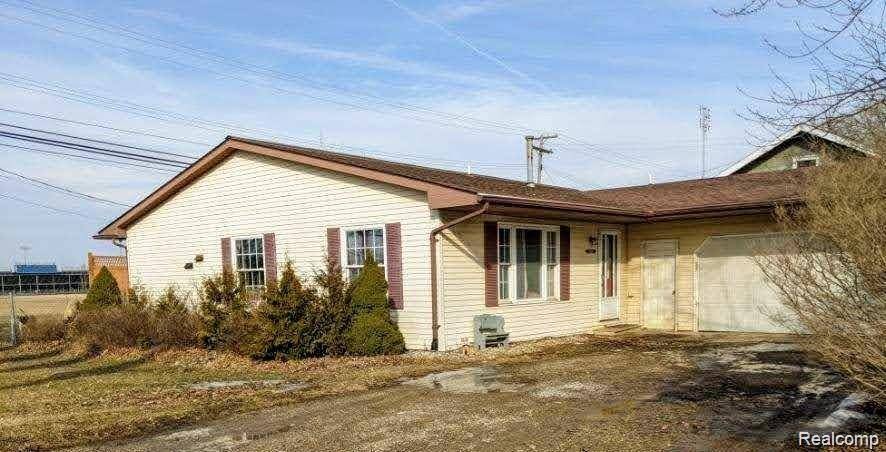 2788 W GENESEE Street, Lapeer, MI 48446