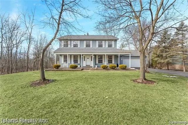 23136 GAGE Avenue, Grosse Ile, MI 48138