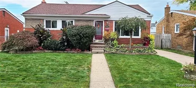 24624 WILLOWBY Avenue, Eastpointe, MI 48021