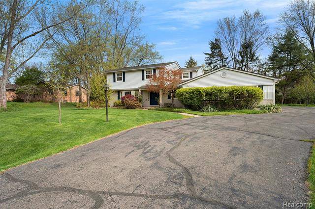 35546 SPRINGVALE Street, Farmington Hills, MI 48331