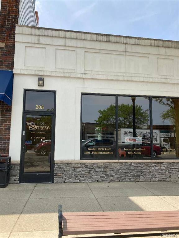 205 W GRAND RIVER Avenue, Howell, MI 48843