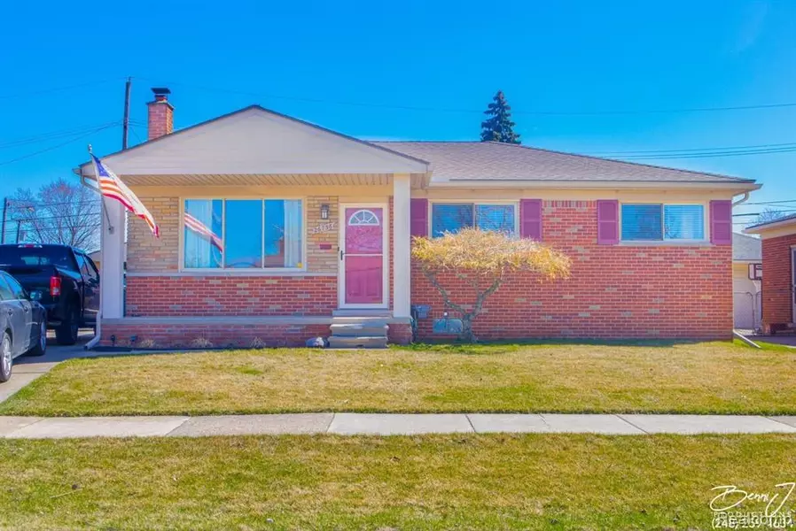 26756 POTOMAC Court, Center Line, MI 48015